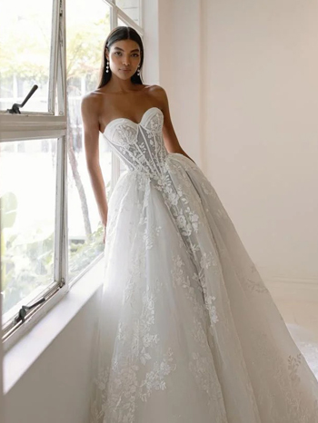 La Premiere Bridal Wedding Gowns